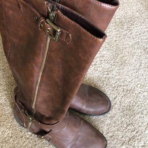 Women’s boots. Size 10